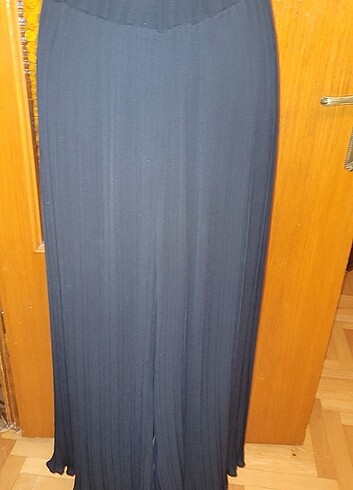 İpekyol siyah plise pantolon
