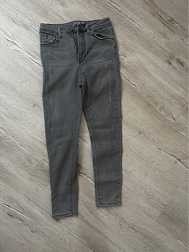 Gri jean
