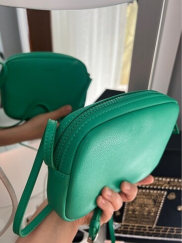  Beden yeşil Renk Orijinal pull and bear çanta ve Qef şal