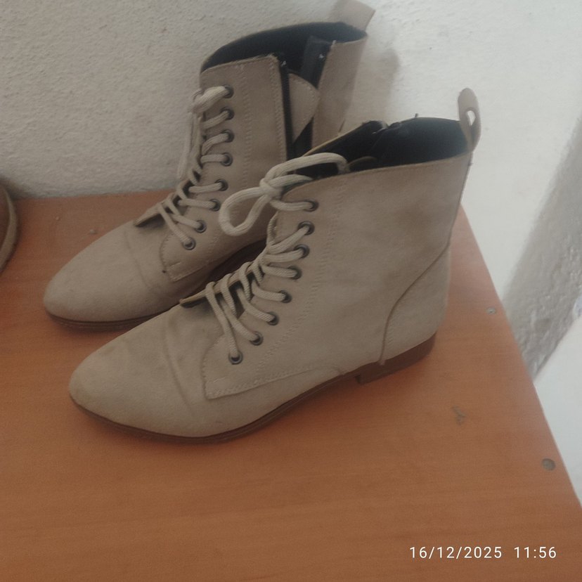 Bej Süet Stiletto Topuklu Kadın Bot - Görsel 2