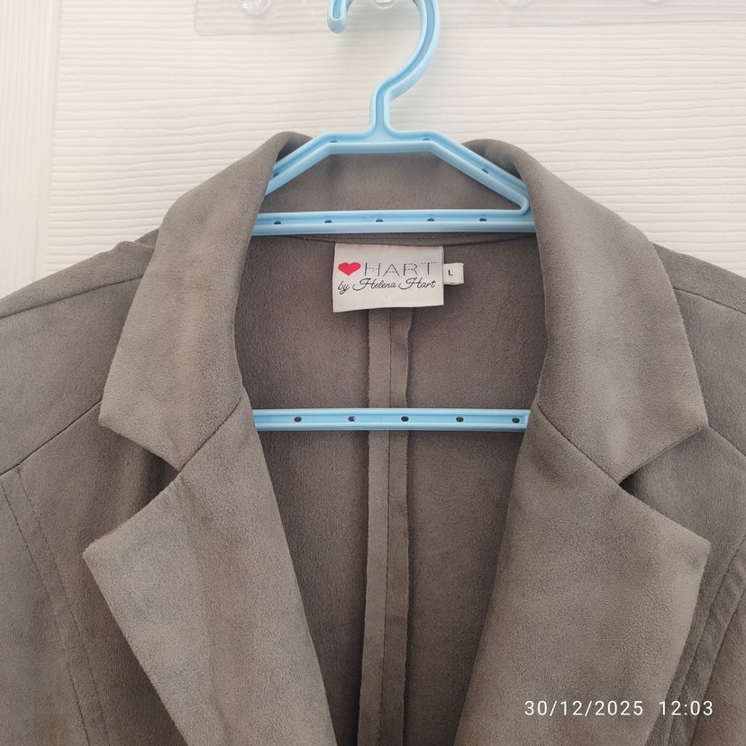 Gri Süet Düğmeli Uzun Kadın - Görsel 3