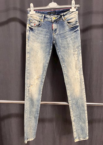 DSquared2 Acik Mavi Slim Fit Yikamali Denim Jean
