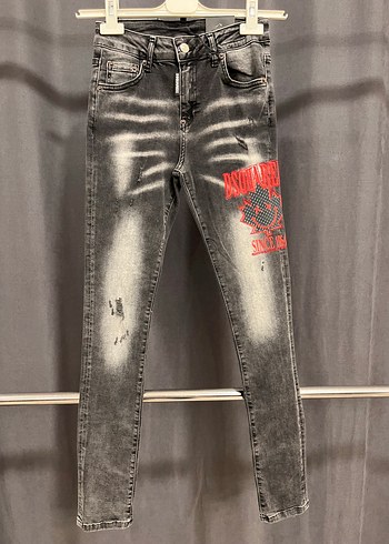 DSquared2 Koyu Gri Yikamali Dar Kesim Jean