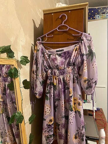 Çiçekli elbise