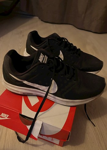 Nike Siyah Spor Ayakkabı Velcro Detaylı - Görsel 3