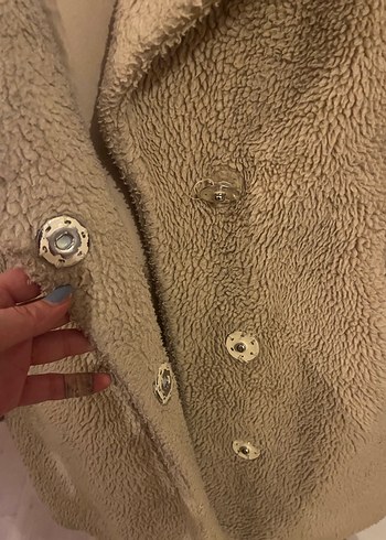 Peluş Detaylı Bej Midi Kadın Kaban - Görsel 3