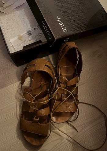 Bej Deri Kadın Dolgu Topuklu Sandalet - Görsel 2