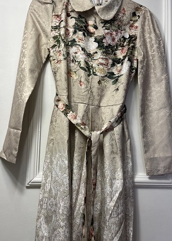 Trendyol & Milla Dantel Detaylı Çiçek Desenli Vintage Uzun Elbise