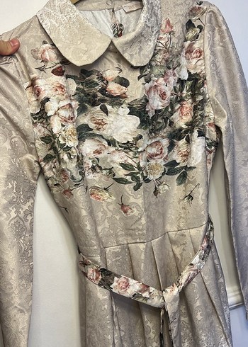 Dantel Detaylı Çiçek Desenli Vintage Uzun Elbise