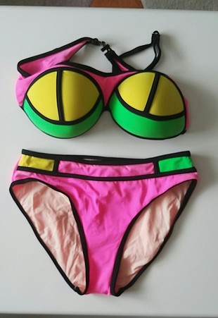 SUNGATE marka , bikini takim 38 beden kullanilmadi.