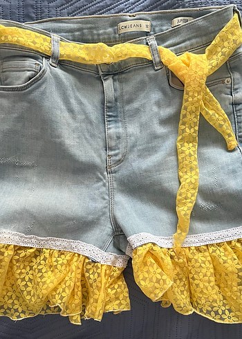 Sarı tül Detaylı Kadın Kot Şort - Görsel 6