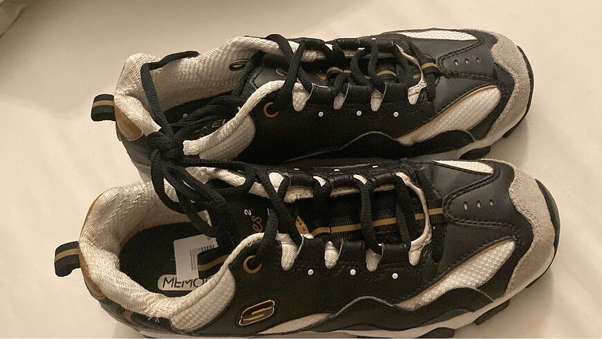 Skechers