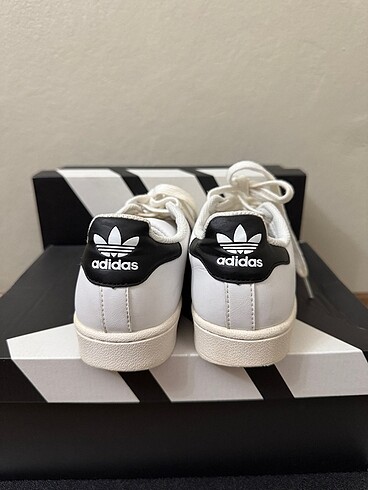 Adidas Orijinal deri Adidas süperstar