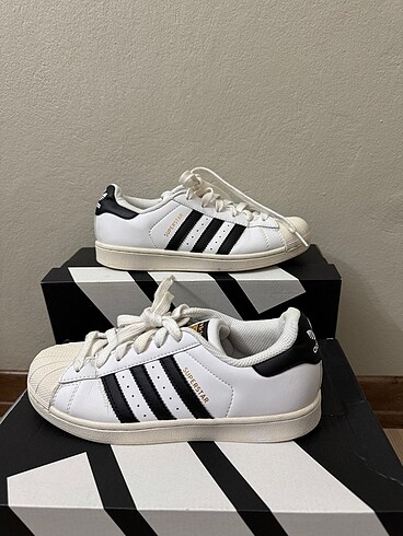 Orijinal deri Adidas süperstar