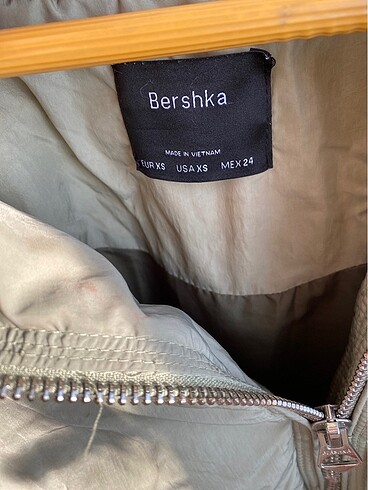Bershka Şişme Mont