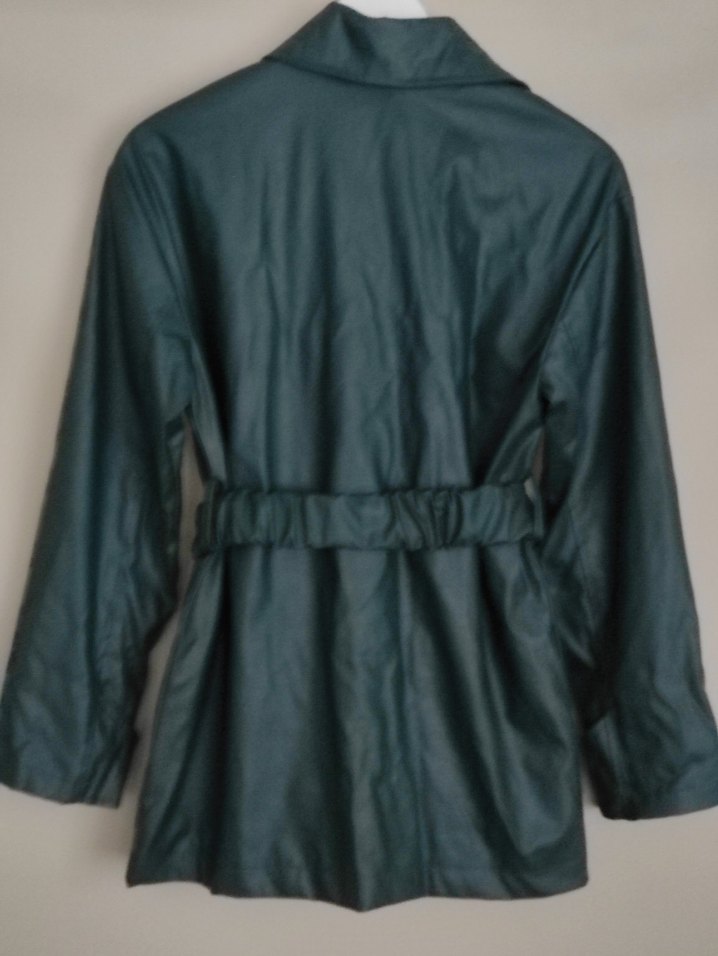 Kemer Detaylı Koyu Yeşil Deri yağmurluk - Görsel 3