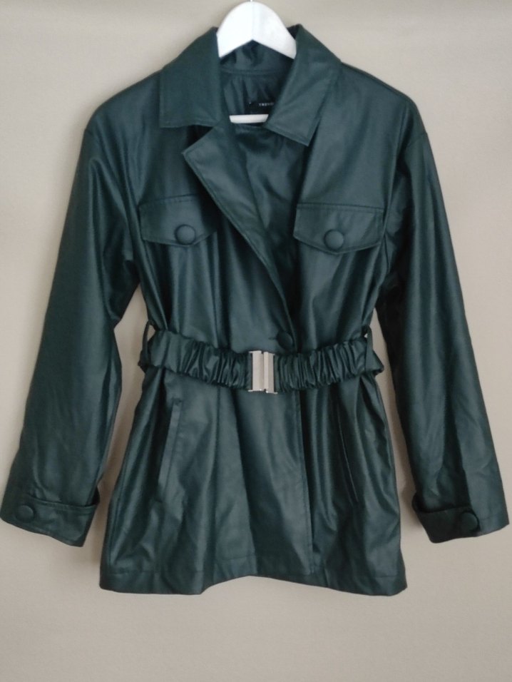 Kemer Detaylı Koyu Yeşil Deri yağmurluk - Görsel 2