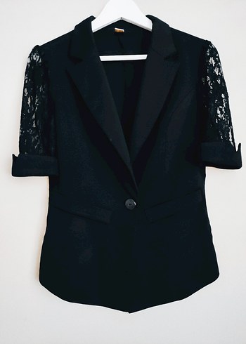 Dantel Detaylı Siyah Kısa Kollu Blazer