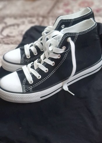 Adidas Siyah Beyaz Kontrastli Yuksek Bilekli Sneaker