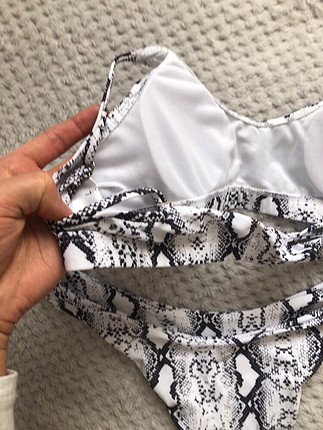 38 Beden çeşitli Renk Yılan Derisi Bikini