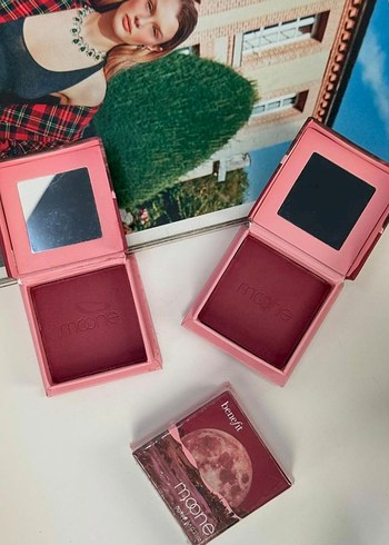 Benefit Benefit Moone Allık