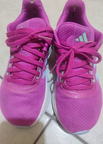 Adidas Kosu Ayakkabisi