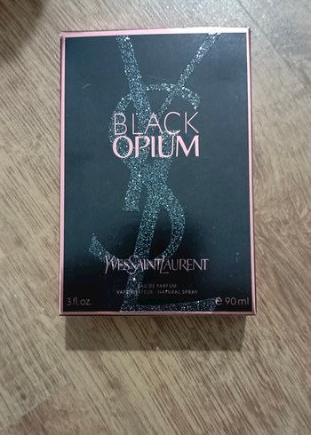  Beden Yves Saint Laurent Black Opium Kadın Parfümü 90 ml