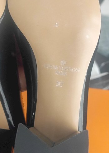 37 Beden Louis Vuitton Kadın Siyah Topuklu Ayakkabı