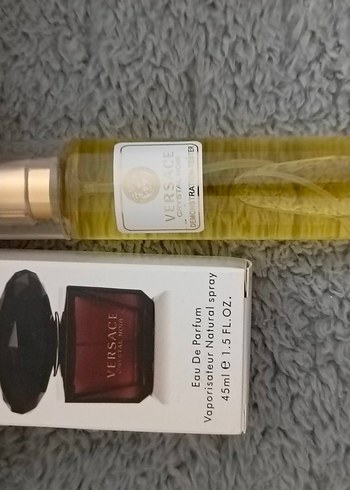  Beden Versace Crystal Noir Kadın Parfümü 45 ml