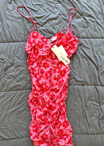 Zara Pembe Cicekli İnce Askili Yazlik Elbise