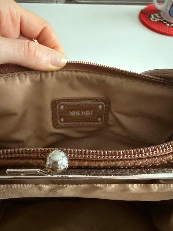 Kilitli Kahverengi Deri Kadın Çanta - Görsel 5