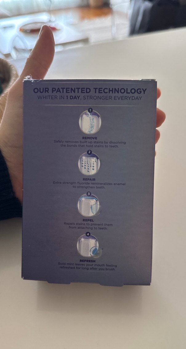 Crest 3D White Derin Leke Temizleyici Diş Macunu 59g - Görsel 3