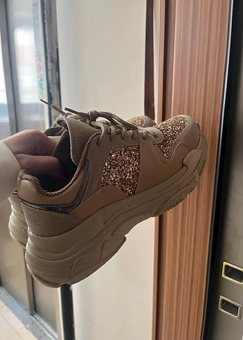 Bambi Bej Işıltılı Desenli Platform Spor Ayakkabı