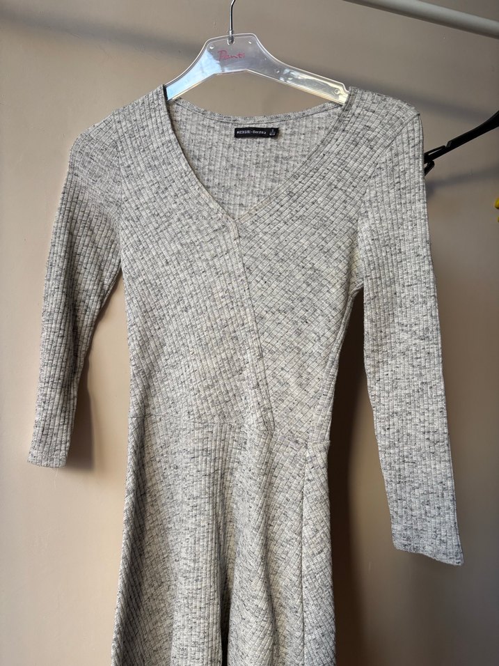 Gri Uzun Kollu V Yaka Triko Elbise - Görsel 2