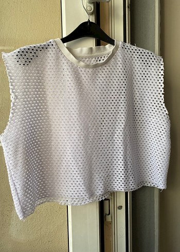 Dantel Detaylı Beyaz Kolsuz Crop Top