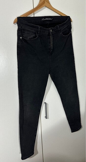 LCW marka siyah tok kumaş dar paça jeans
