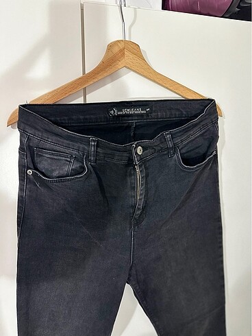 LC Waikiki LCW marka siyah tok kumaş dar paça jeans