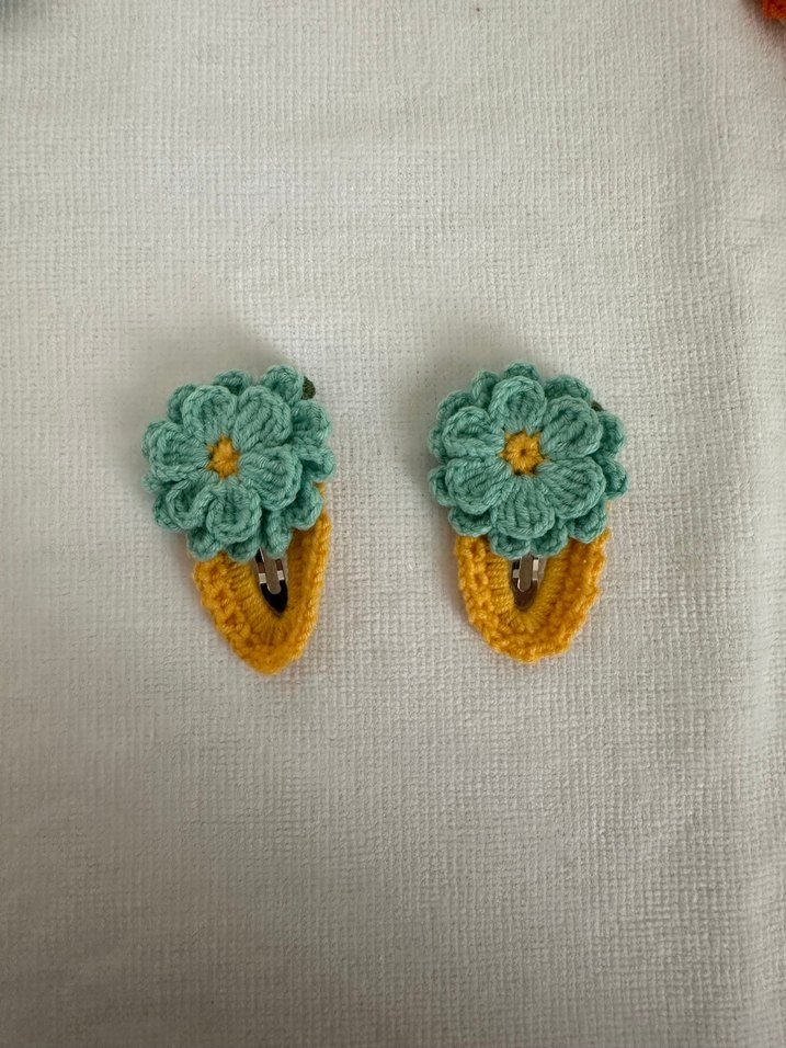 Çiçek Desenli Örgü Renkli Çocuk Toka - Görsel 2