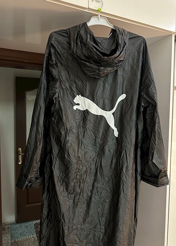 Puma Siyah Uzun Yagmurluk