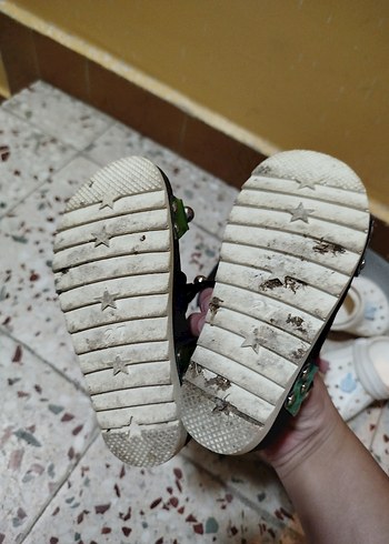 27 Beden Desenli Tokalı Kız Çocuk Sandalet