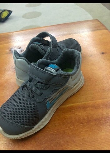 24 Beden gri Renk Nike ayakkabı
