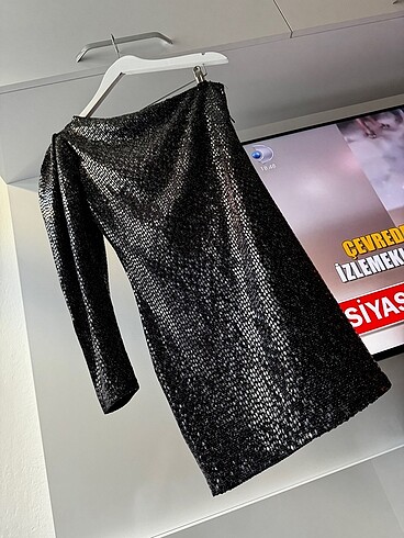m Beden siyah Renk Şahane gece elbisesi zara bershka
