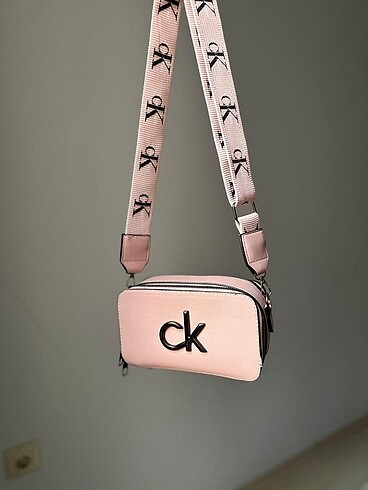 Calvin klein pembe kadın çanta