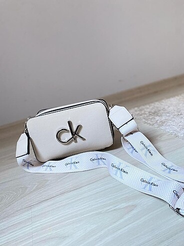 Calvin klein krem rengi kadın çanta