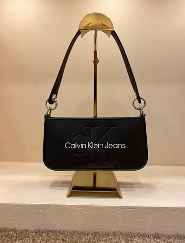  Beden Calvin klein kadın siyah çanta