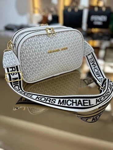  Beden siyah Renk Michael kors kadın çanta