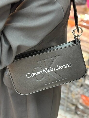 Calvin Klein siyah çanta