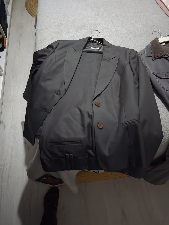 Gri bayan Regular Fit Düğmeli Takım Elbise - Görsel 2