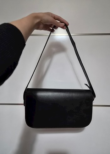 Diğer Siyah Deri Omuz Cantasi