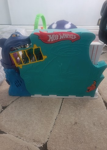 Hot Wheels shark bite playset Pist Seti - Görsel 11